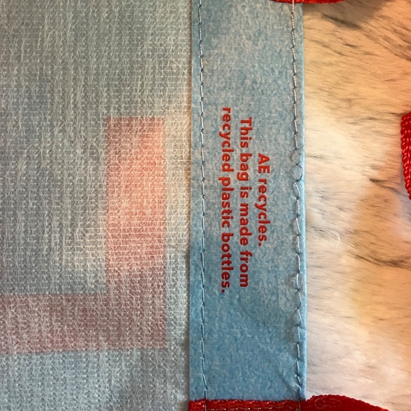 NWOT American Eagle Snoopy Peanuts Recycled Plastic Reusable Shopping Bag - Picture 5 of 8